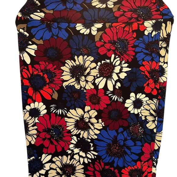 LuLaRoe Cassie Pencil Skirt Stretch Size Small Red White Blue Floral Daisies New - Picture 1 of 5